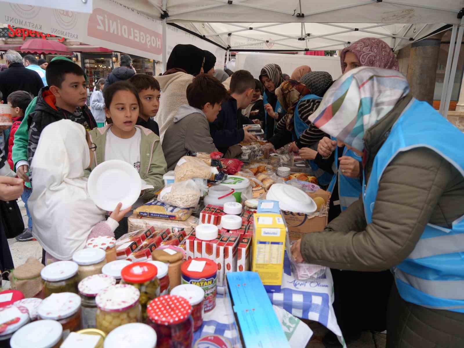 kastamonuda gazze icin hayir carsisi kuruldu 0 ByUzcuHk