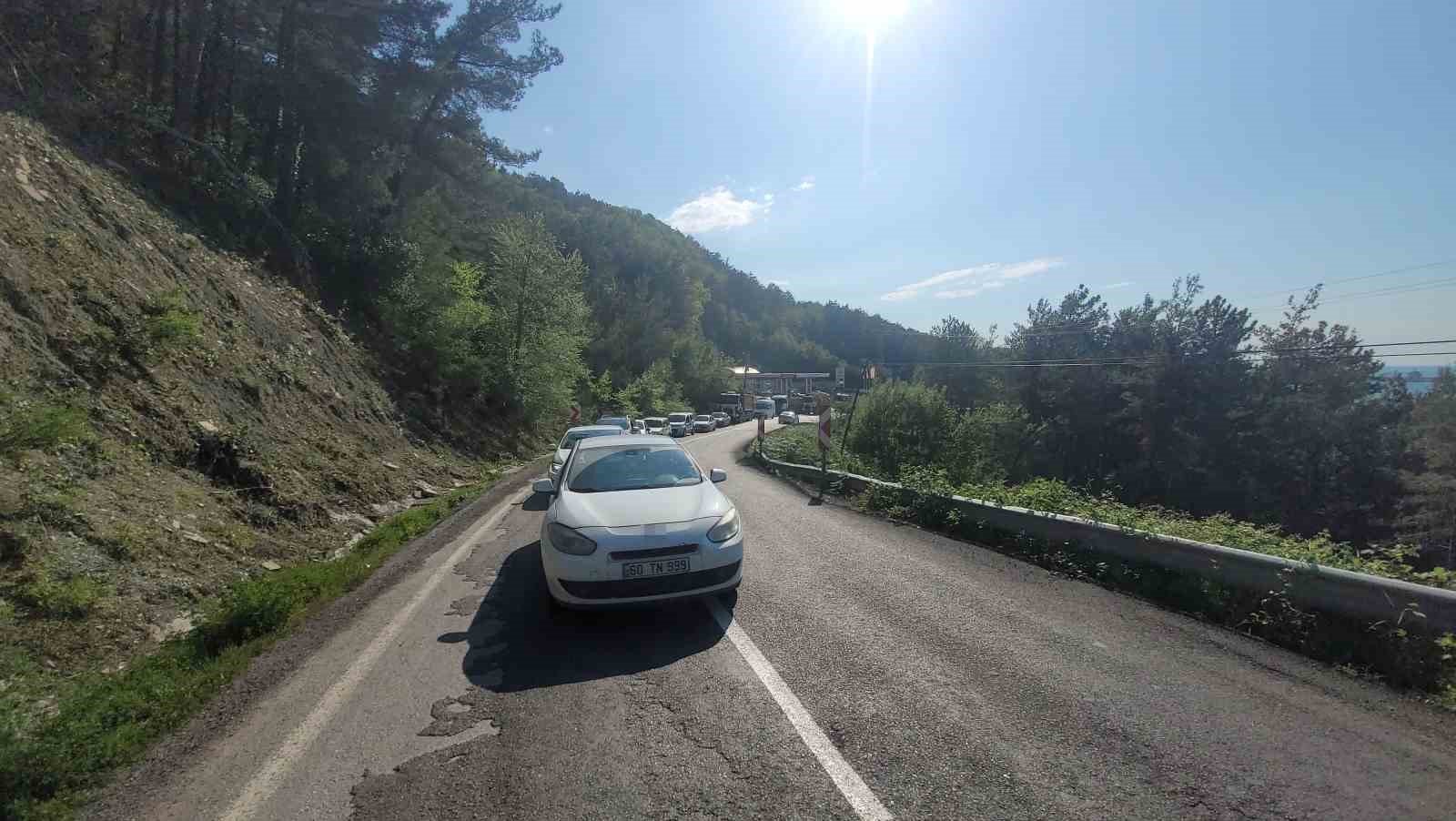 kastamonuda heyelan nedeniyle kara yolu ulasima kapandi 4 pcXGYuHF