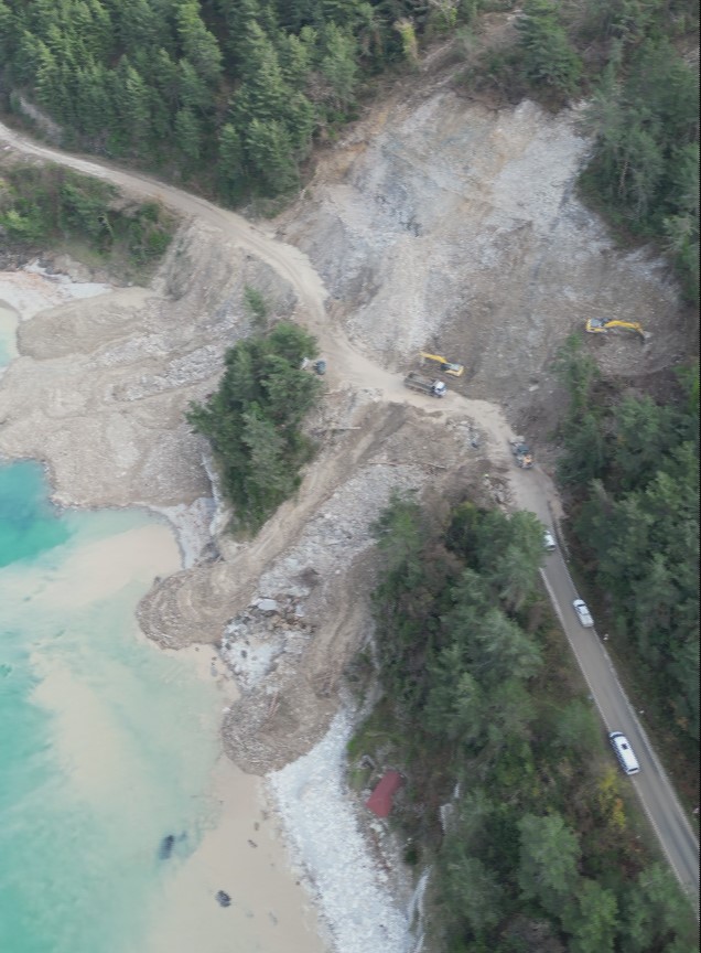 kastamonuda heyelan nedeniyle ulasima kapanan yolda calismalar suruyor 5 X349BRl1