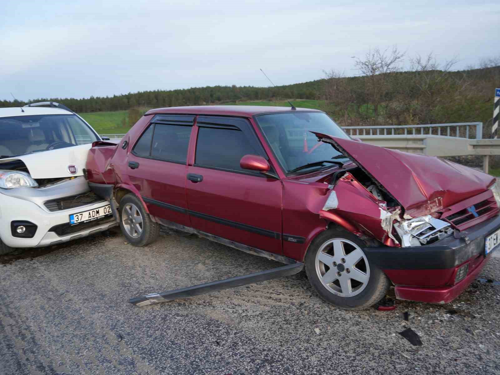 Kastamonu’da iki ayrı trafik kazasında 6 kişi yaralandı 5 kastamonuda iki ayri trafik kazasinda 6 kisi yaralandi 1 27TIBJ3P