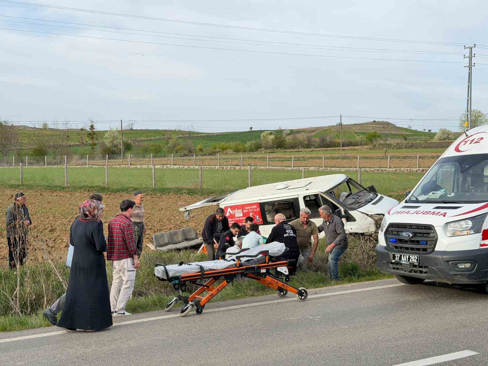 Kastamonu’da iki ayrı trafik kazasında 6 kişi yaralandı 9 kastamonuda iki ayri trafik kazasinda 6 kisi yaralandi 5 BTC2R3Hh