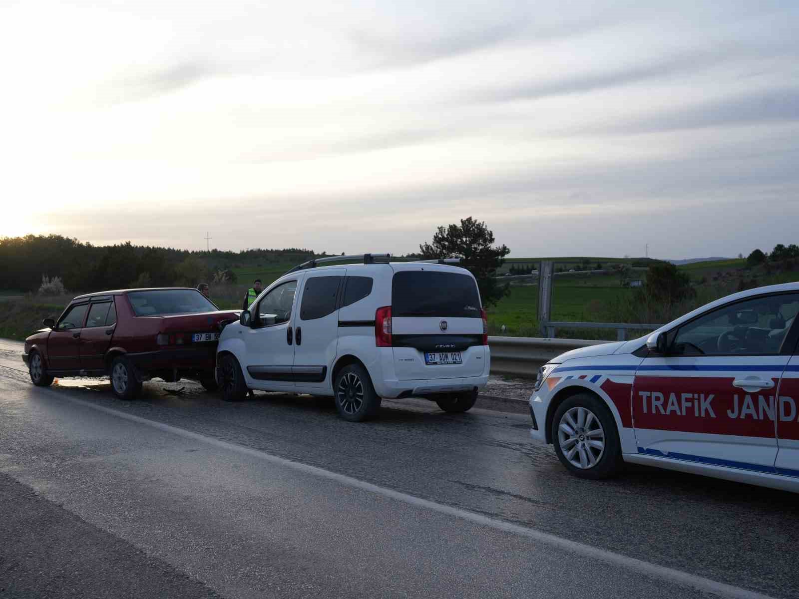 Kastamonu’da iki ayrı trafik kazasında 6 kişi yaralandı 10 kastamonuda iki ayri trafik kazasinda 6 kisi yaralandi 6 CWhSUdDF