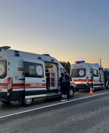 kastamonuda-iki-otomobil-carpisti-2-yarali-RFIwTcU7.jpg