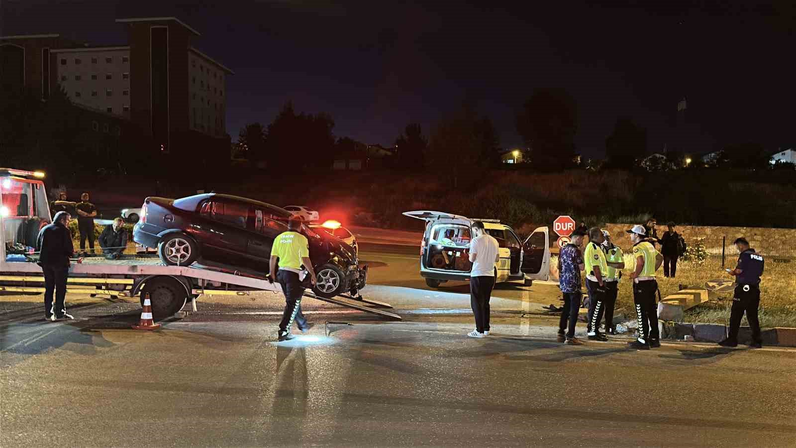 kastamonuda iki otomobil carpisti 4 yarali 5 RSSPZIGM