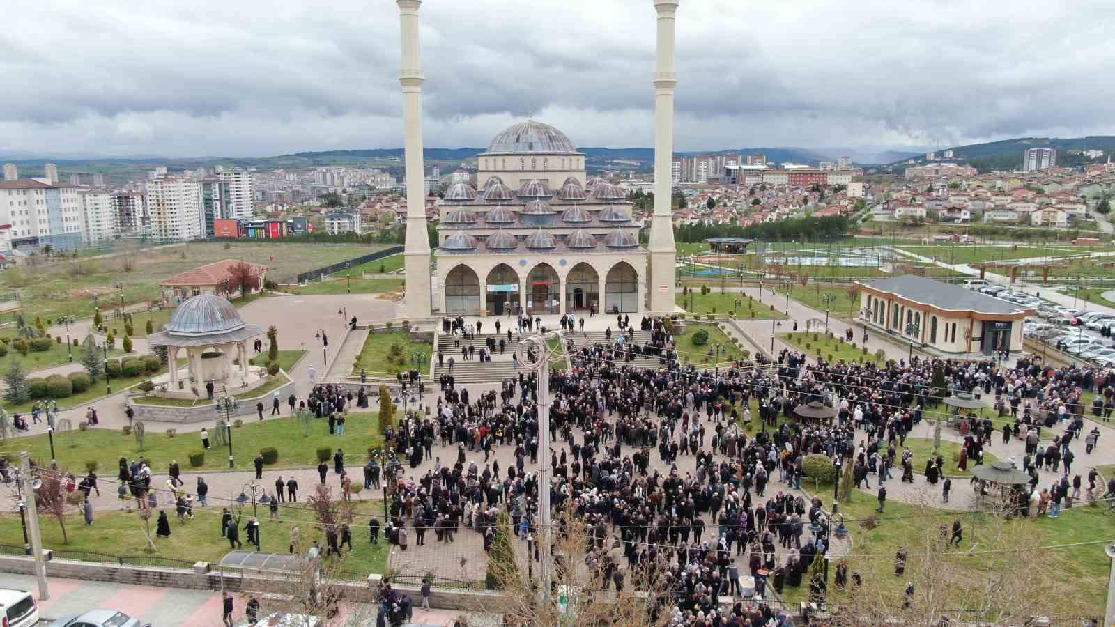 Kastamonu’da ilk hac kafilesi kutsal topraklara uğurlandı 11 kastamonuda ilk hac kafilesi kutsal topraklara ugurlandi 7 V7XeivfM