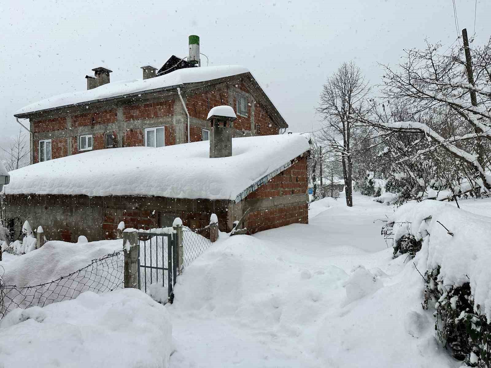 kastamonuda kar 167 koy yolunu ulasima kapatti 3 kd1euws2