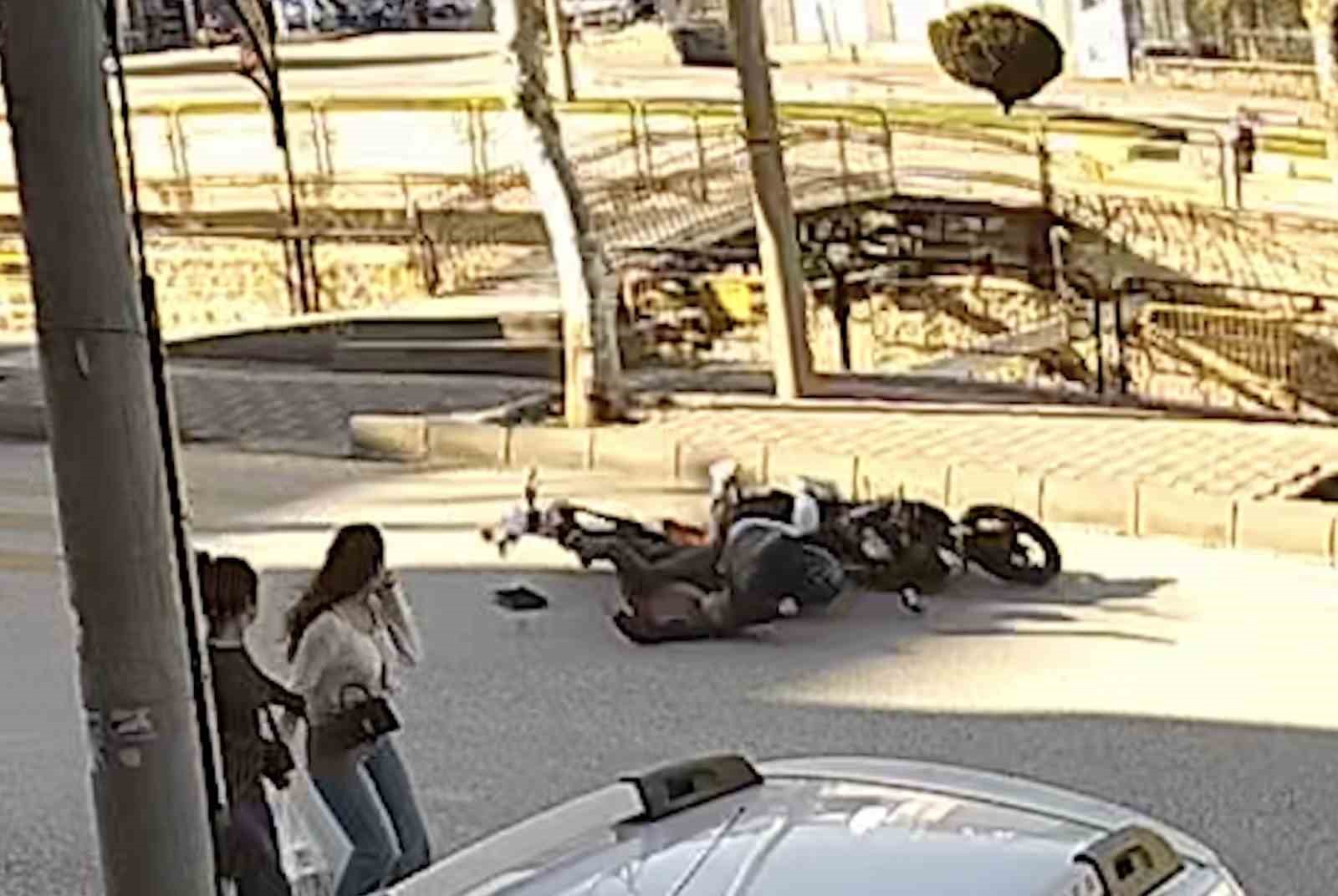 kastamonuda motosiklet ile scooter carpisti 9 yasindaki cocuk agir yaralandi 0 XORePkzJ