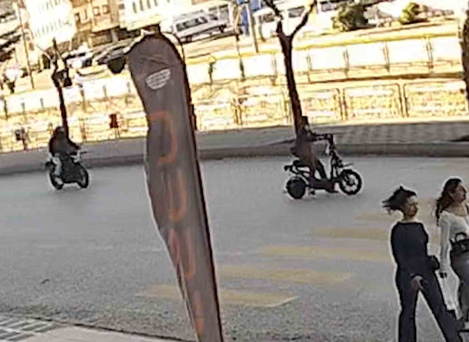 kastamonuda motosiklet ile scooter carpisti 9 yasindaki cocuk agir yaralandi 2 bky8Sr7F