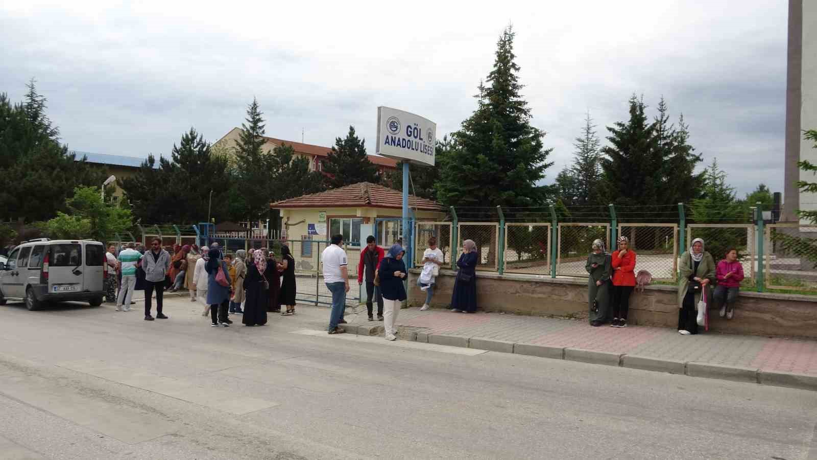 Kastamonu’da öğrencilerin LGS heyecanı başladı 5 kastamonuda ogrencilerin lgs heyecani basladi 1 9p7fXqk5