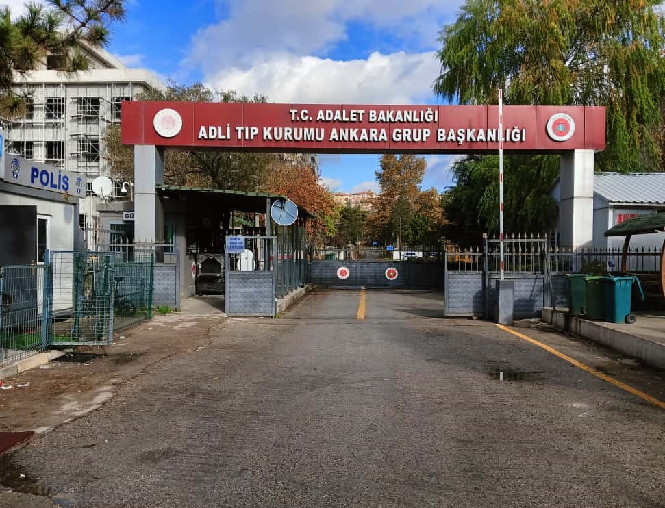 kastamonuda olu bulunan anne ile oglunun cenazeleri otopsi icin ankara adli tip kurumuna getirildi 1ncDNigJ