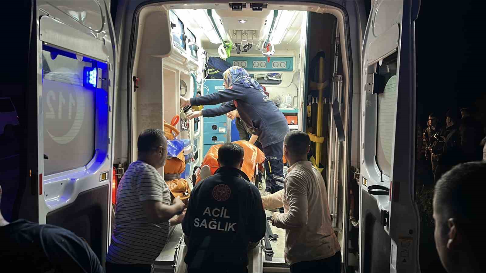 Kastamonu’da otomobil 150 metre yüksekten uçuruma yuvarlandı: 1 ölü, 3 yaralı 7 kastamonuda otomobil 150 metre yuksekten ucuruma yuvarlandi 1 olu 3 yarali 3 q7vwst9W