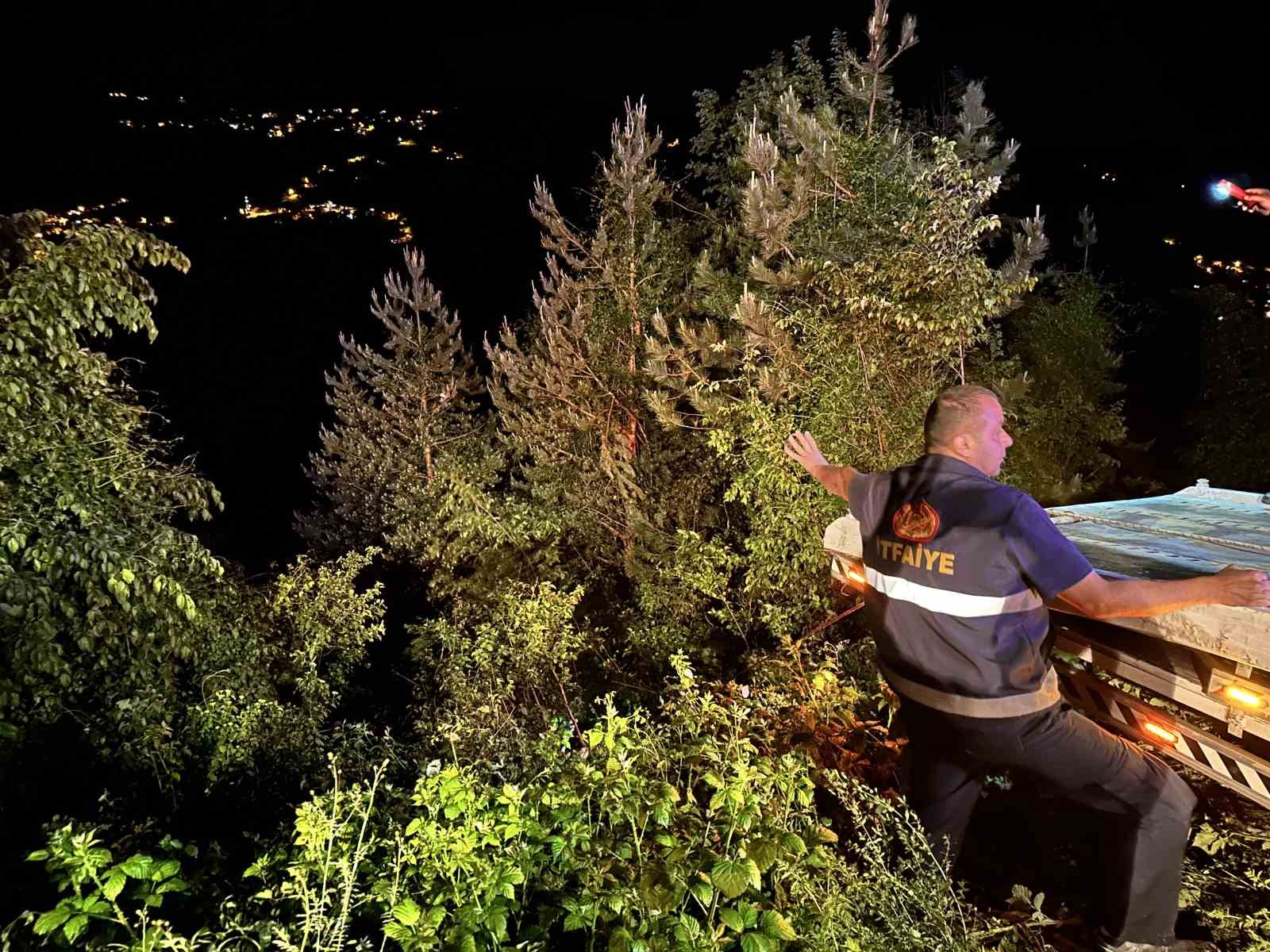 Kastamonu’da otomobil 150 metre yüksekten uçuruma yuvarlandı: 1 ölü, 3 yaralı 8 kastamonuda otomobil 150 metre yuksekten ucuruma yuvarlandi 1 olu 3 yarali 4 guYk9VVb