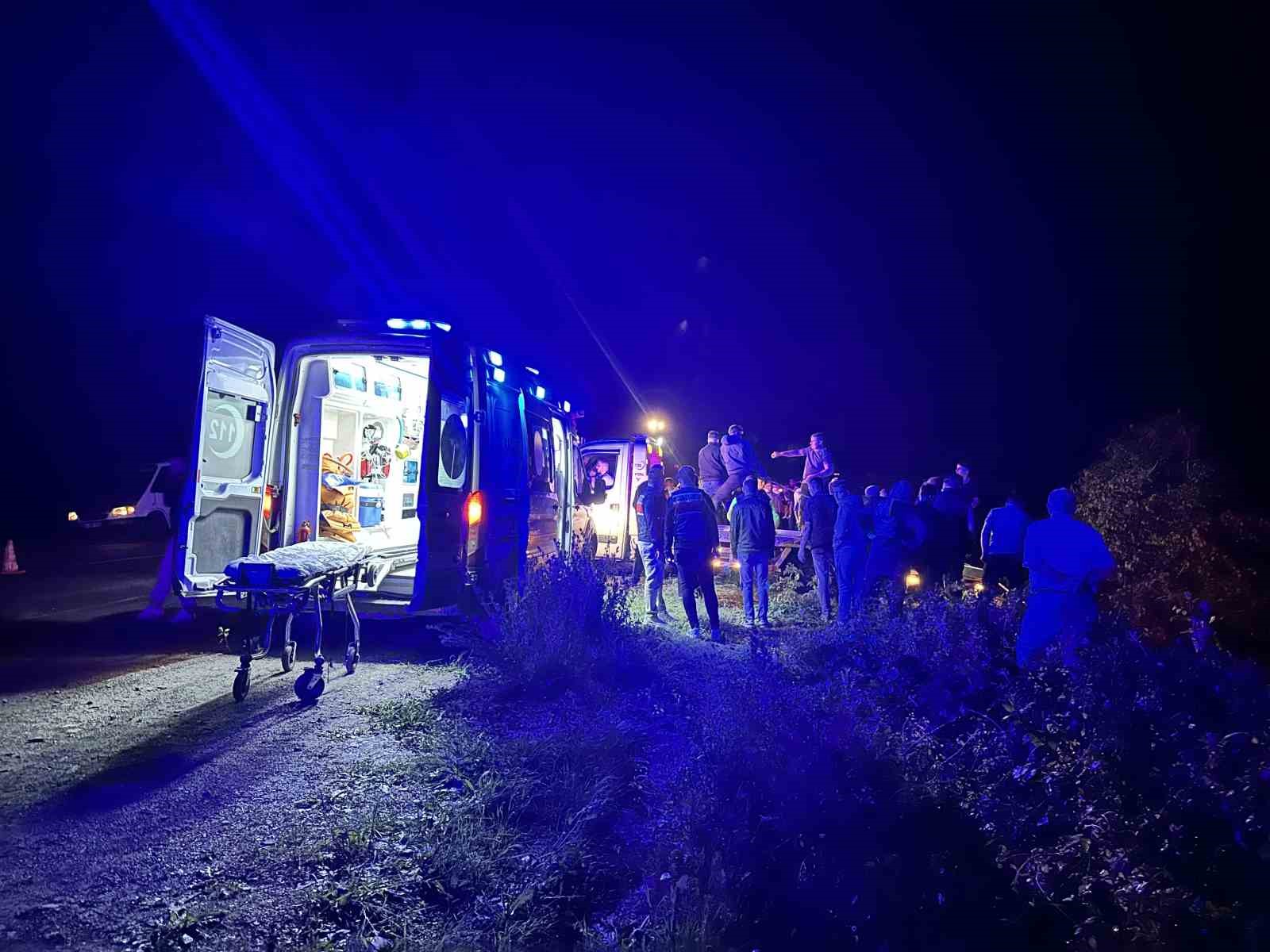 Kastamonu’da otomobil 150 metre yüksekten uçuruma yuvarlandı: 1 ölü, 3 yaralı 10 kastamonuda otomobil 150 metre yuksekten ucuruma yuvarlandi 1 olu 3 yarali 6 9P8QVZEi
