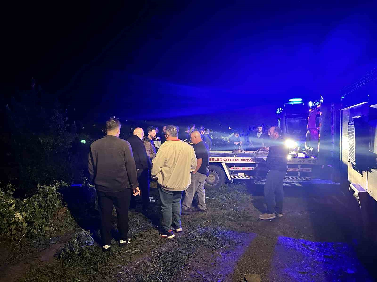 Kastamonu’da otomobil 150 metre yüksekten uçuruma yuvarlandı: 1 ölü, 3 yaralı 12 kastamonuda otomobil 150 metre yuksekten ucuruma yuvarlandi 1 olu 3 yarali 8