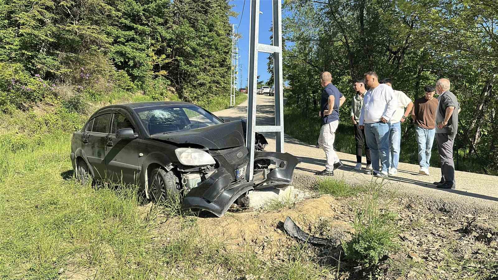 kastamonuda otomobil direge carpti 3 yarali 2 YGHgPE1N