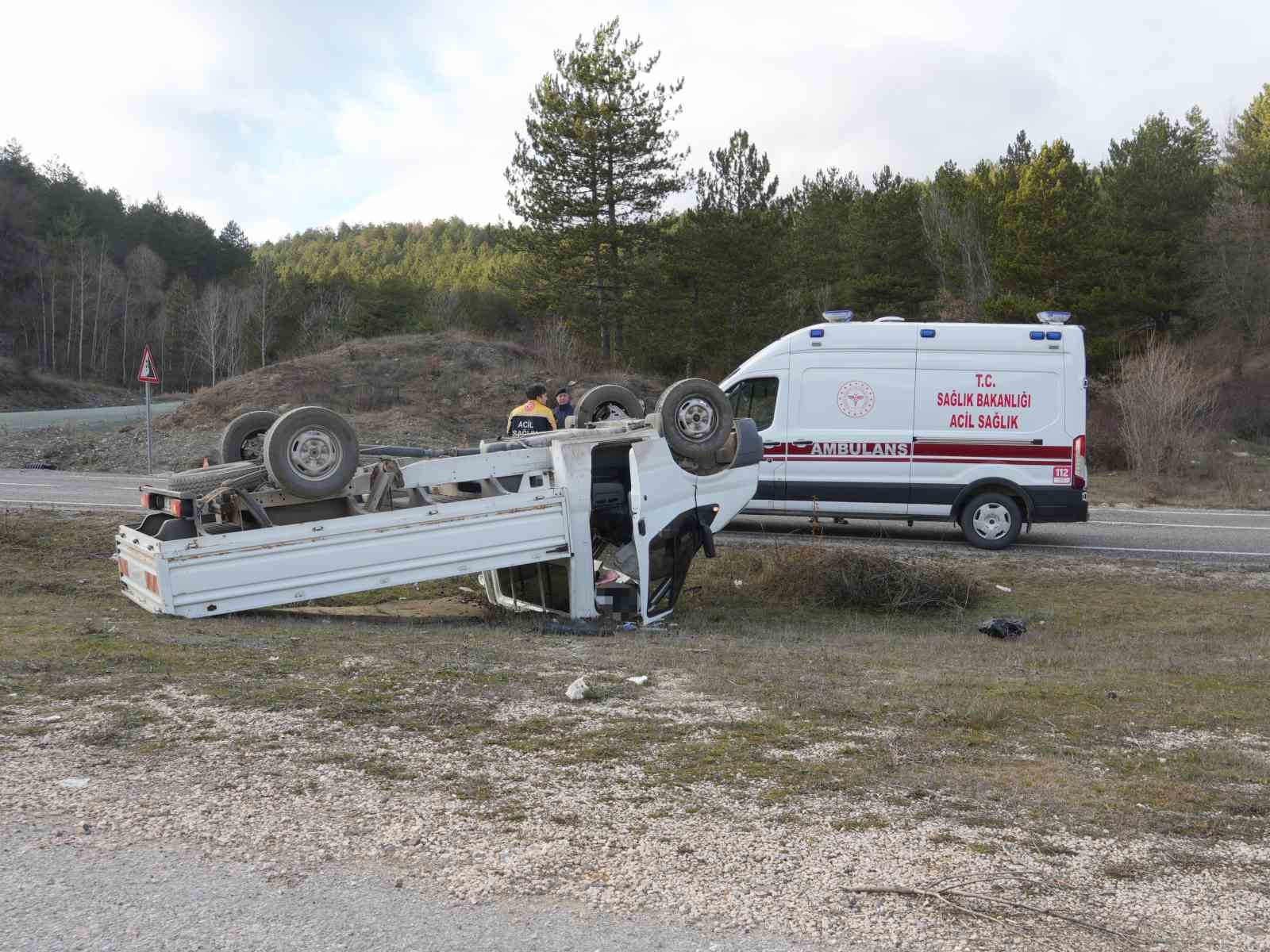 kastamonuda otomobil ile carpisan kamyonet ters dondu 1 olu 1 yarali 1 HkjcnX5T