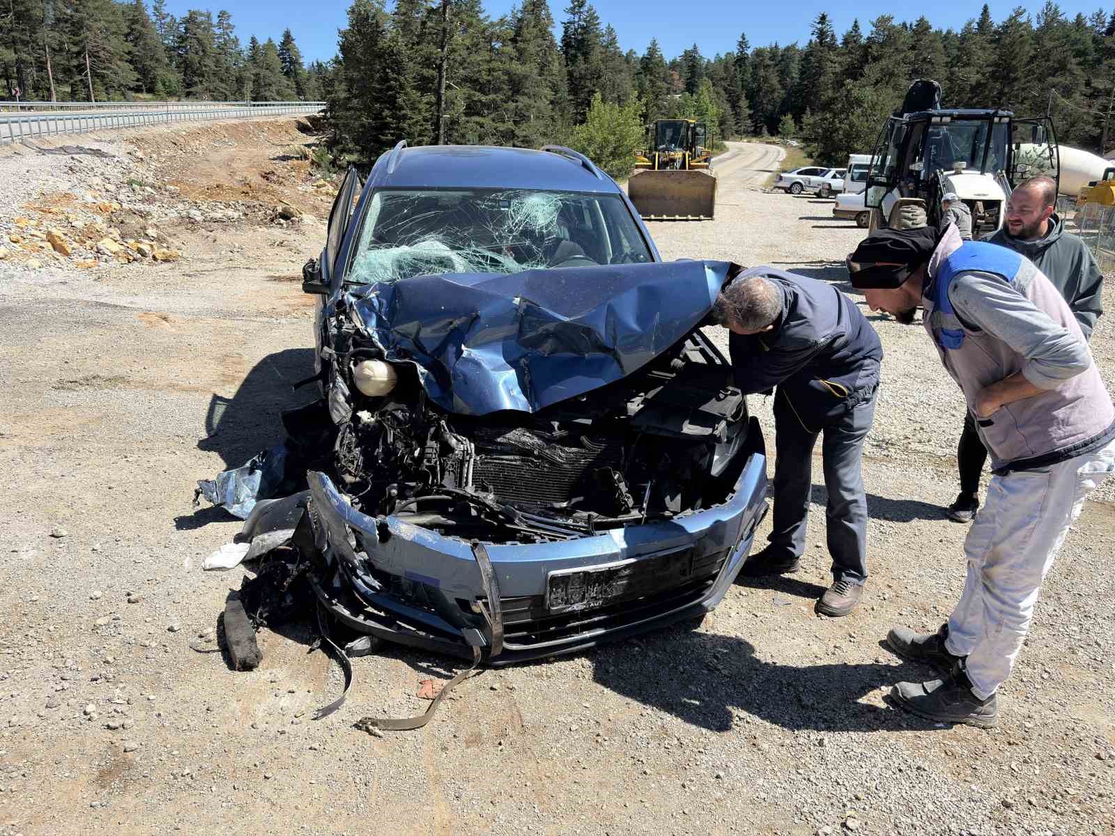 kastamonuda otomobil ile tir carpisti 4 yarali 1 Rq3sajSu