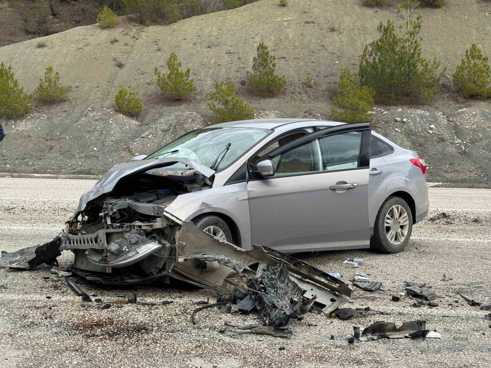 kastamonuda pikap ile otomobil carpisti eski belediye baskani yaralandi 1 yKRzFDR1