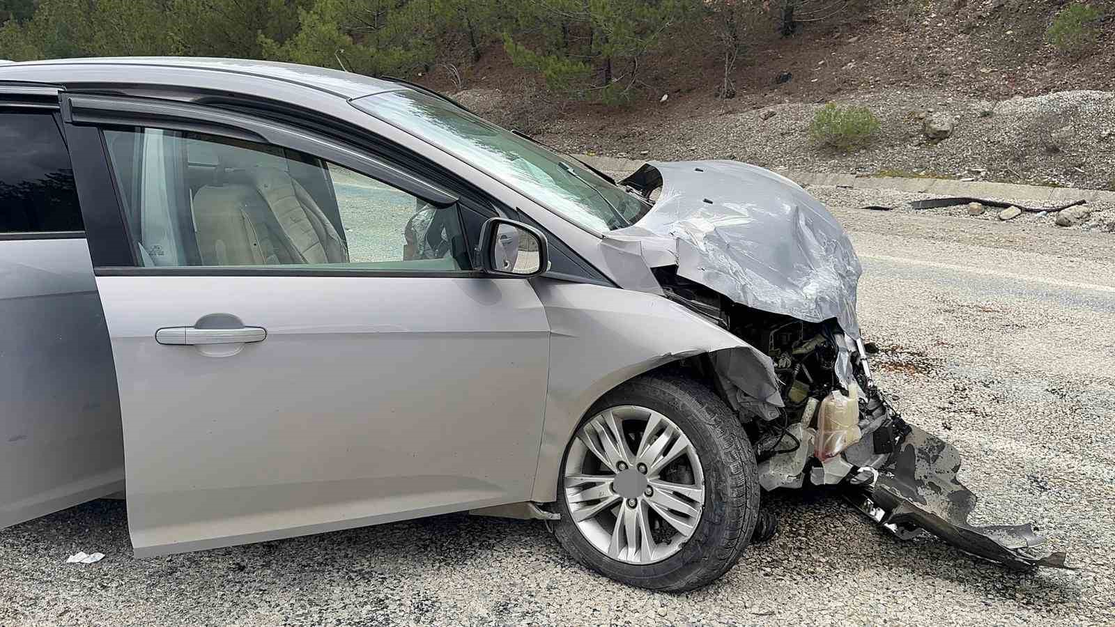 kastamonuda pikap ile otomobil carpisti eski belediye baskani yaralandi 6 wqfmTTSq
