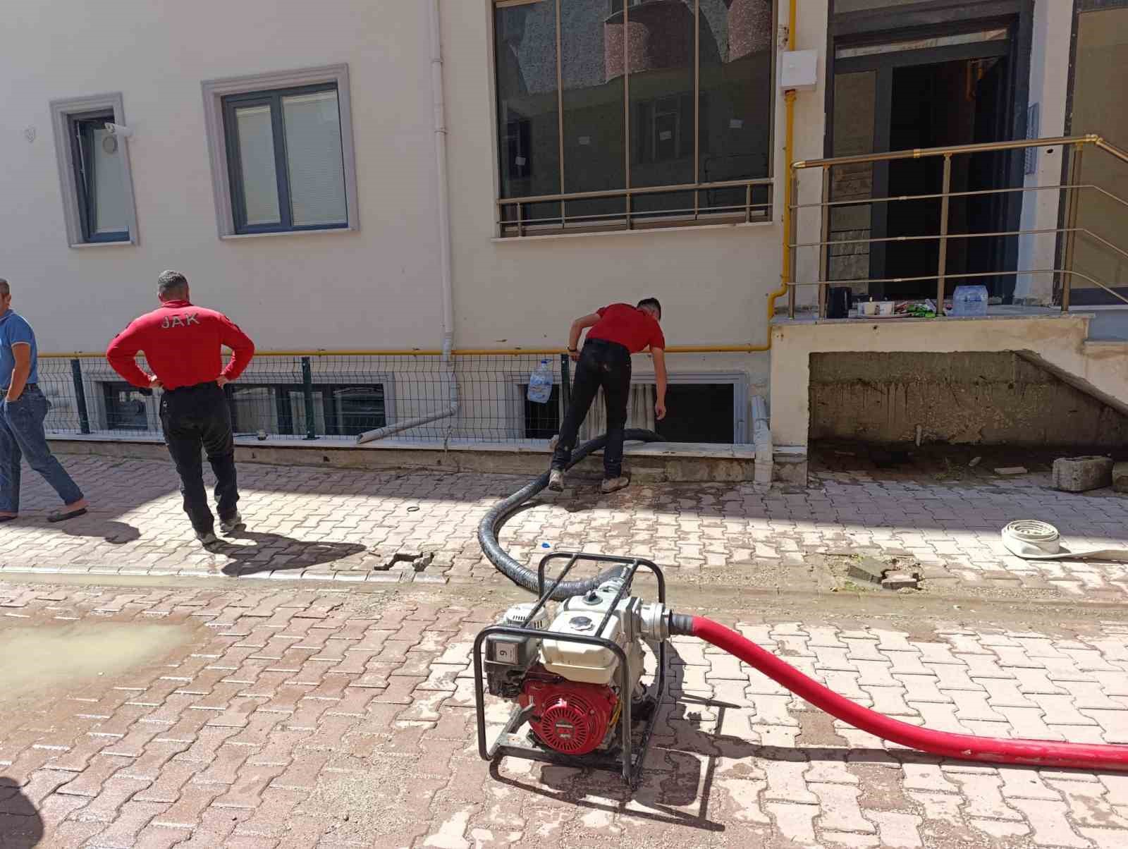 kastamonuda selin vurdugu ilcede temizlik calismalari suruyor 1 B44Qysbc