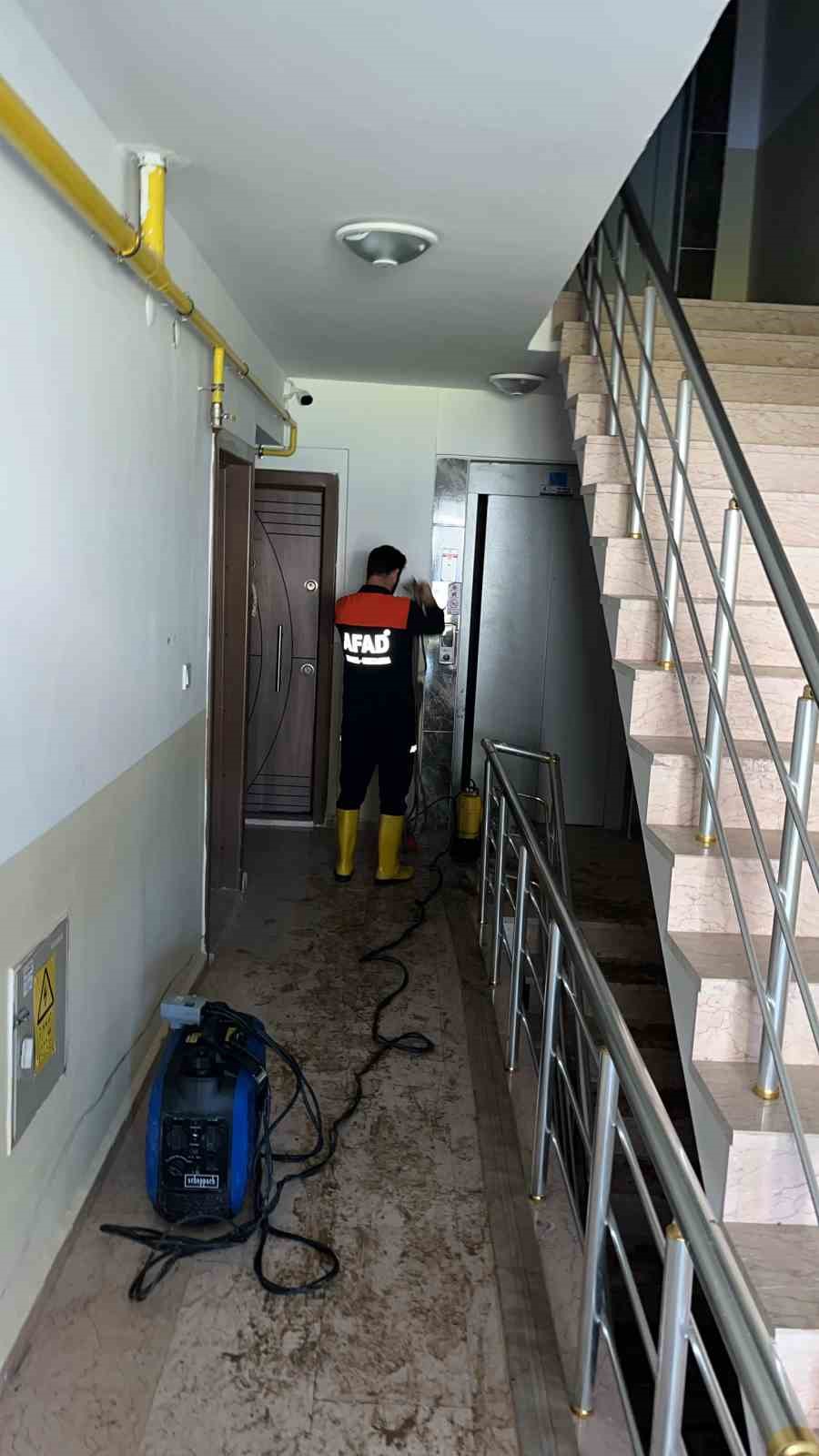 kastamonuda selin vurdugu ilcede temizlik calismalari suruyor 12 IMJO1pEB