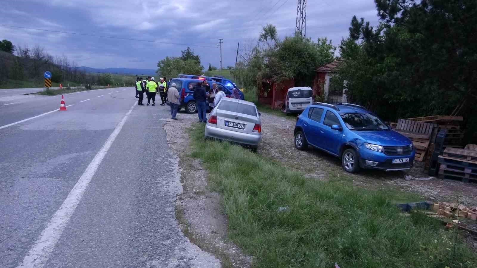 kastamonuda uc arac carpisti 5 yarali 4 Hpp2ueAa