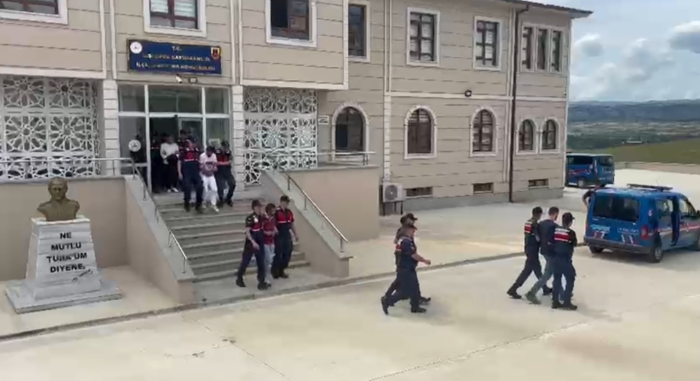 Kastamonu’da uyuşturucu operasyonu: 9 gözaltı 6 kastamonuda uyusturucu operasyonu 9 gozalti 2 6tODOfXU