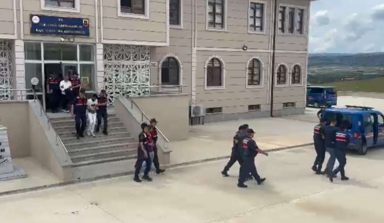 Kastamonu’da uyuşturucu operasyonu: 9 gözaltı 7 kastamonuda uyusturucu operasyonu 9 gozalti 3 9HWnkcaF