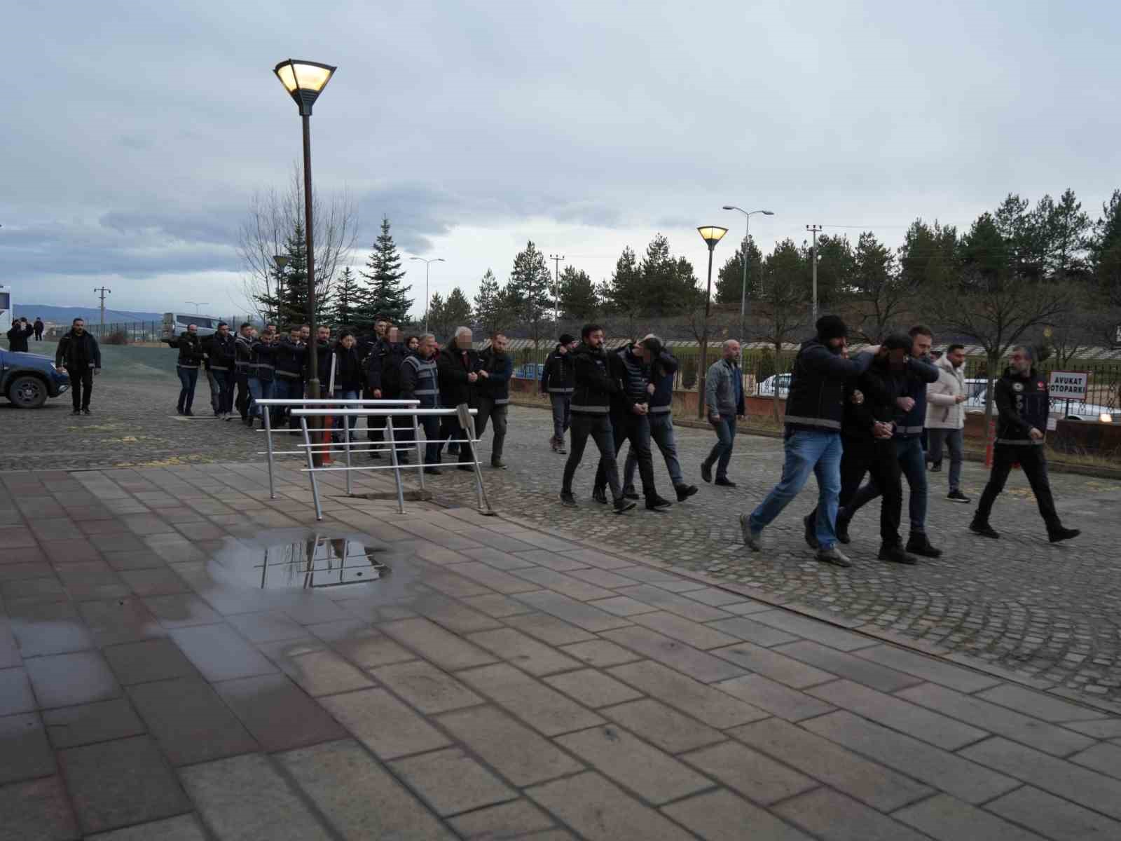 kastamonuda uyusturucu operasyonunda yakalanan 12 supheli adliyeye sevk edildi 9 8PTDrOrZ