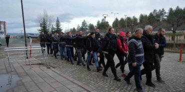 kastamonuda-uyusturucu-operasyonunda-yakalanan-12-supheli-adliyeye-sevk-edildi-JudzTQWF.jpg