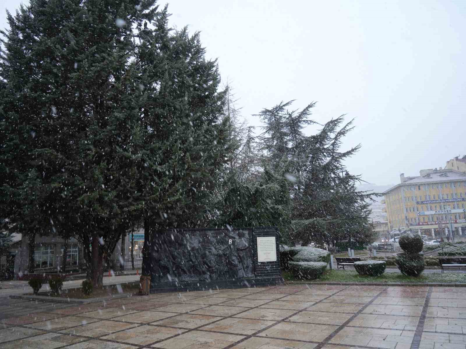 kastamonuda vatandaslar ramazan ayinin ilk gunune kar yagisiyla uyandi 1 Bacpdl3Q