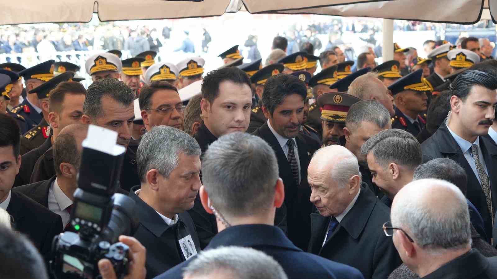 katarda helikopterin dusmesi sonucu sehit olan aselsan teknisyenleri icin toreni duzenlendi 1 A8imdm3Q