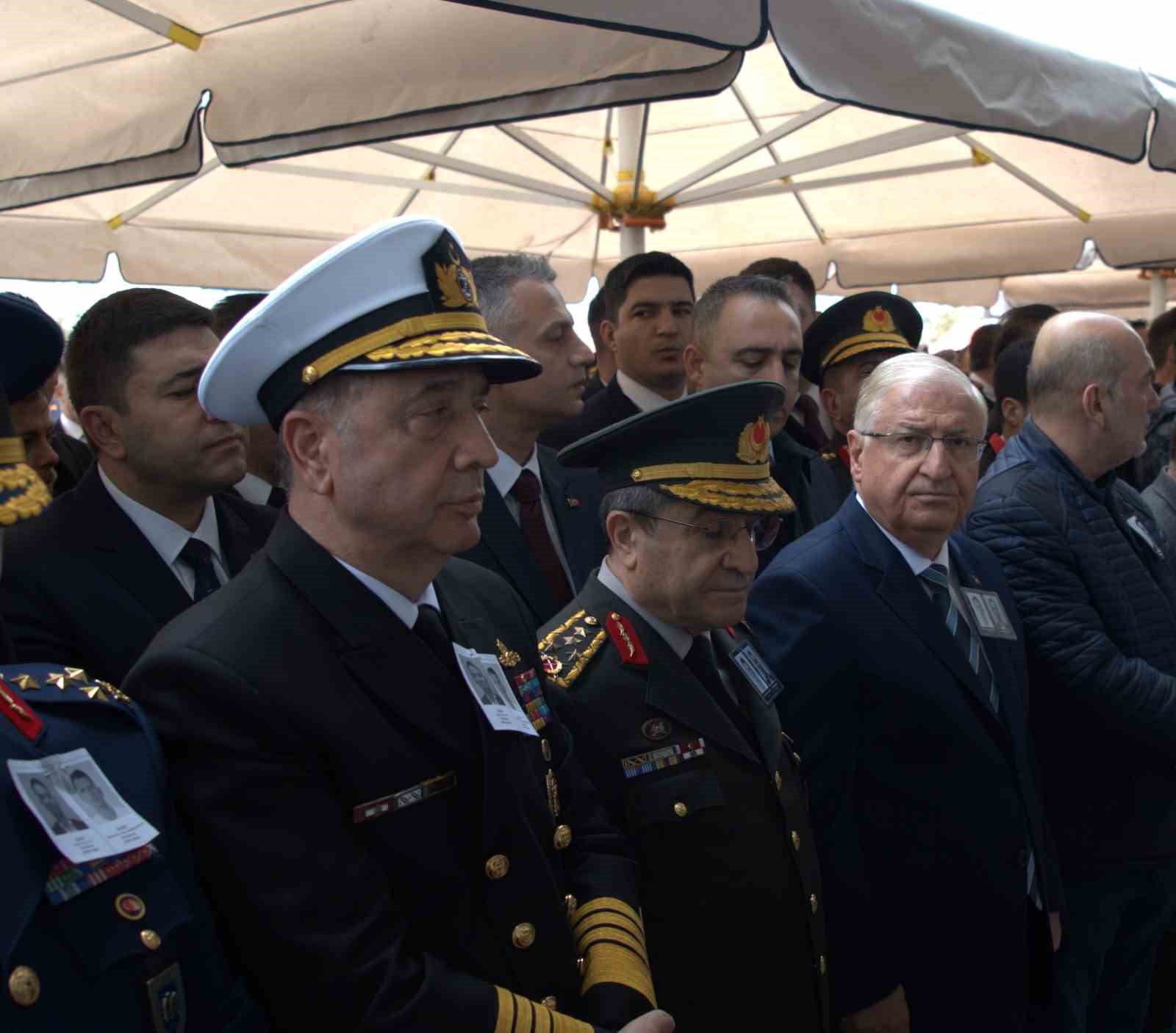 katarda helikopterin dusmesi sonucu sehit olan aselsan teknisyenleri icin toreni duzenlendi 3 Rny86Kau