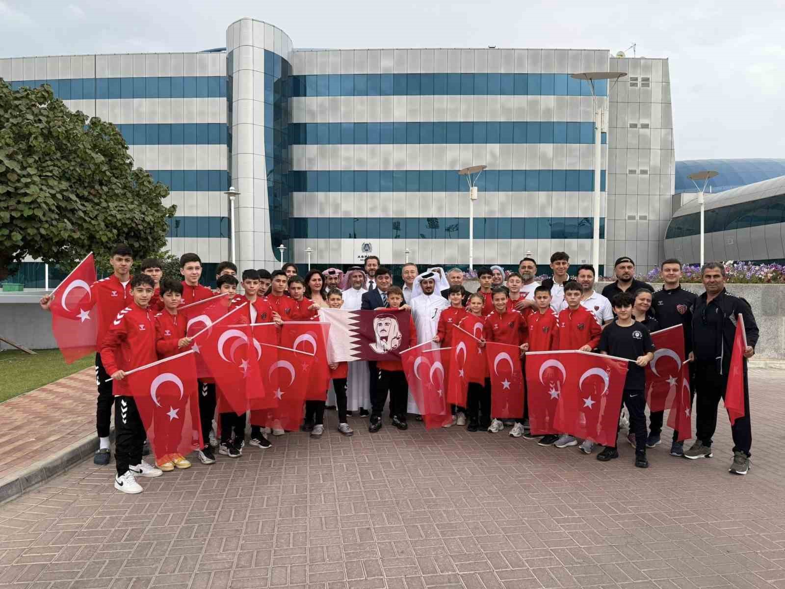 katarda mahsur kalan sporcular turkiyeye geldi 1 WUTd9f5U