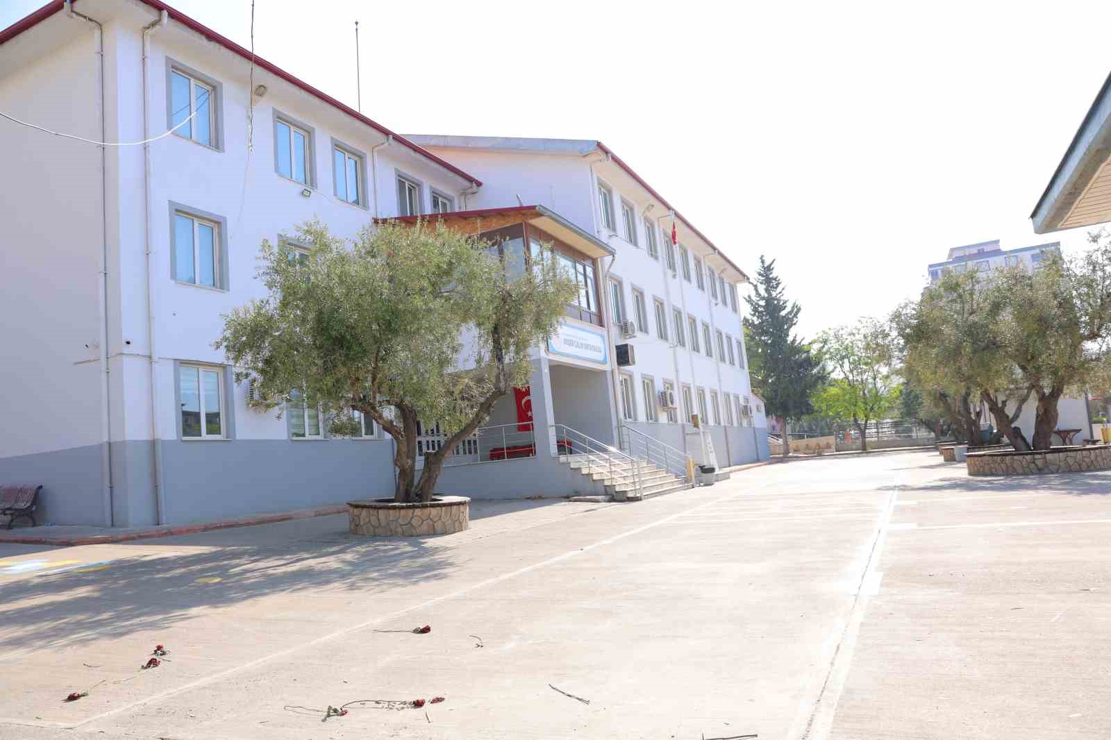 katliamin yasandigi ayser calik ortaokulu 23 nisanda sessiz 0 DL6YB7fN