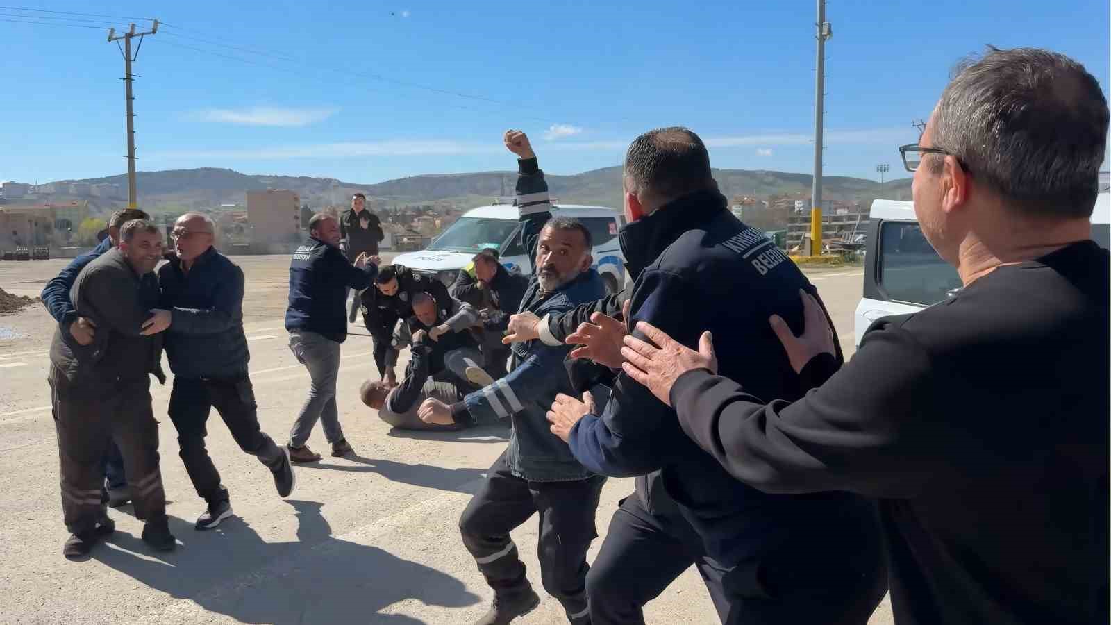 kavga diye gittiler kutlamayla karsilastilar 0 vwQQd86b