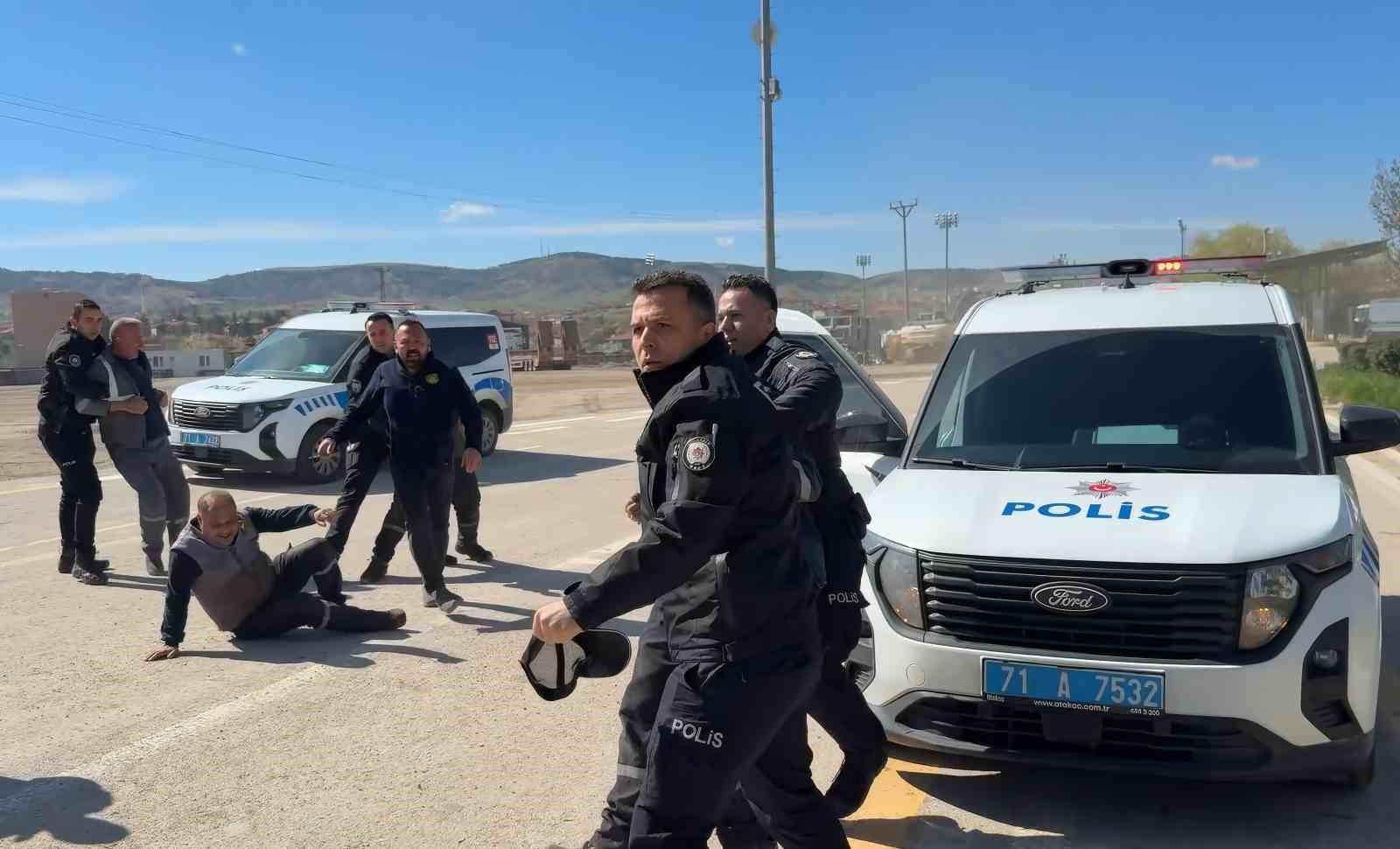 kavga diye gittiler kutlamayla karsilastilar 2 498PyeH9
