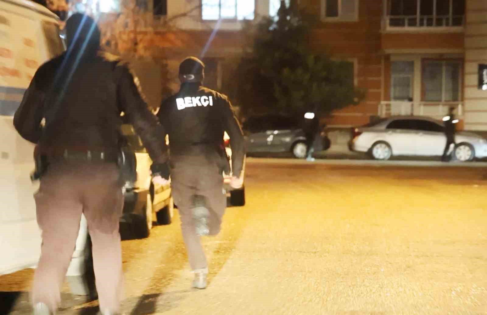 kavga edip kactilar polisin kovalamacasiyla yakalandilar 2 Lhitg6Ow
