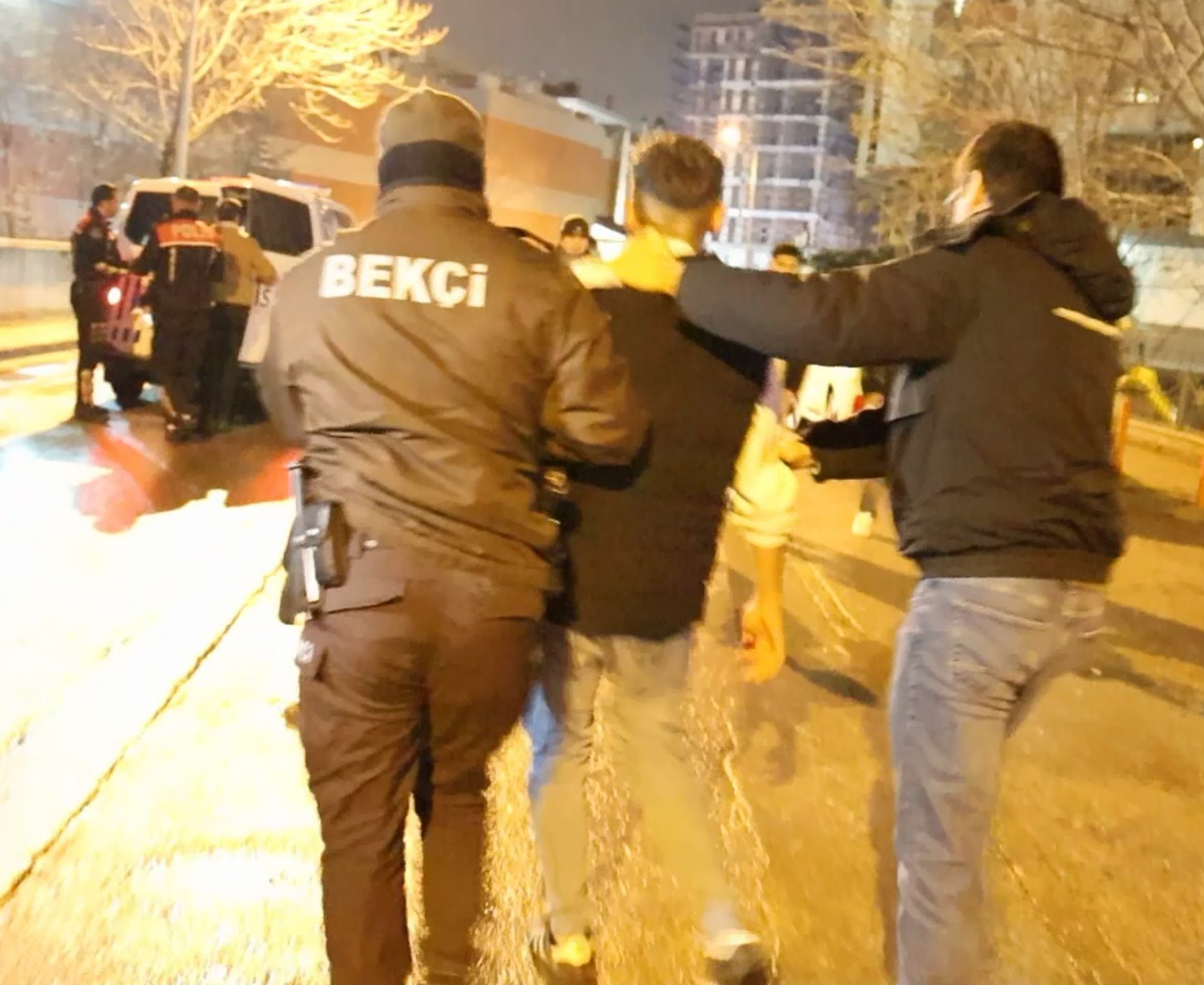 kavga edip kactilar polisin kovalamacasiyla yakalandilar 4 6cDXSJar