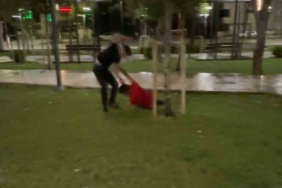 Antalya’da atık toplayıcıların çöp kavgasında kan aktı: "Vergisini ödüyorum" deyip elinden bıçakladı 1 thumbnail
