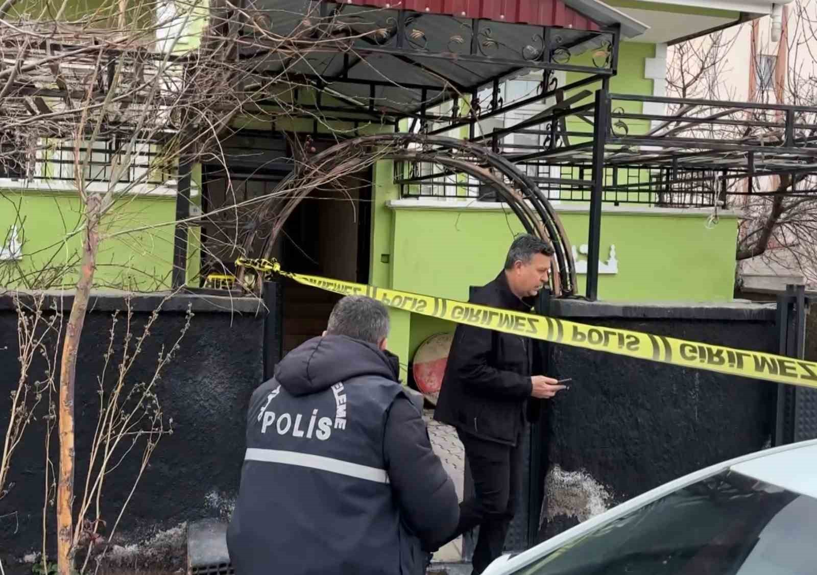 kavga ettigi karisini tufekle vurup agir yaraladi 5 QLSrdO7a