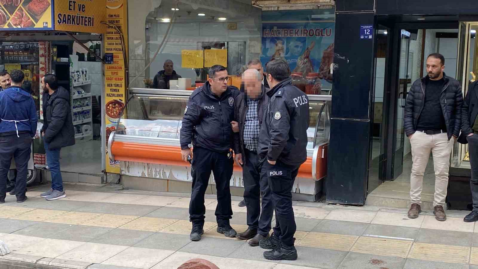 kavga ettigi kisiye kursun yagdirdi o anlar kameraya yansidi 3