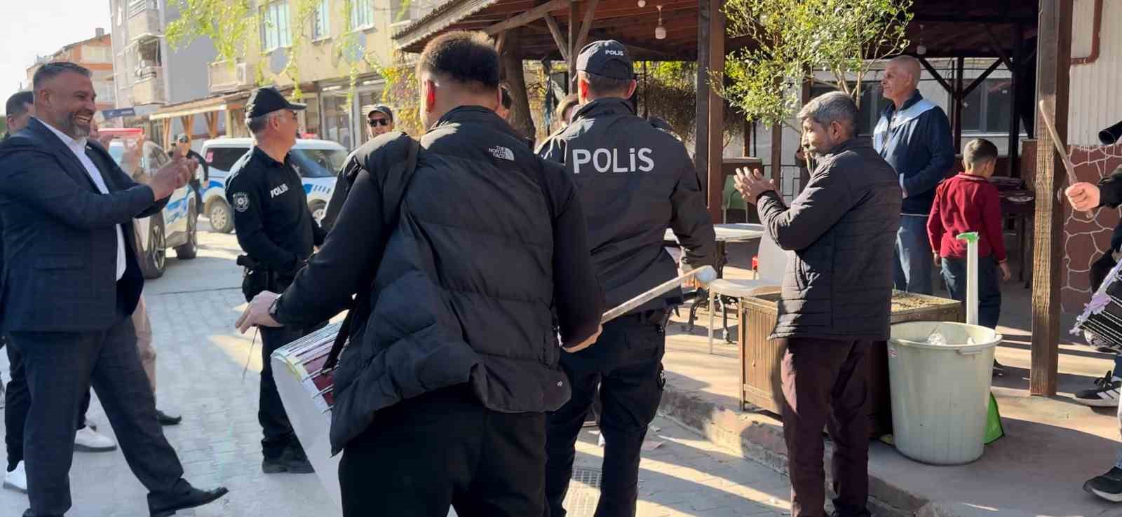 kavga ihbarina giden polislere surpriz karsilama 3 FNJktgBe