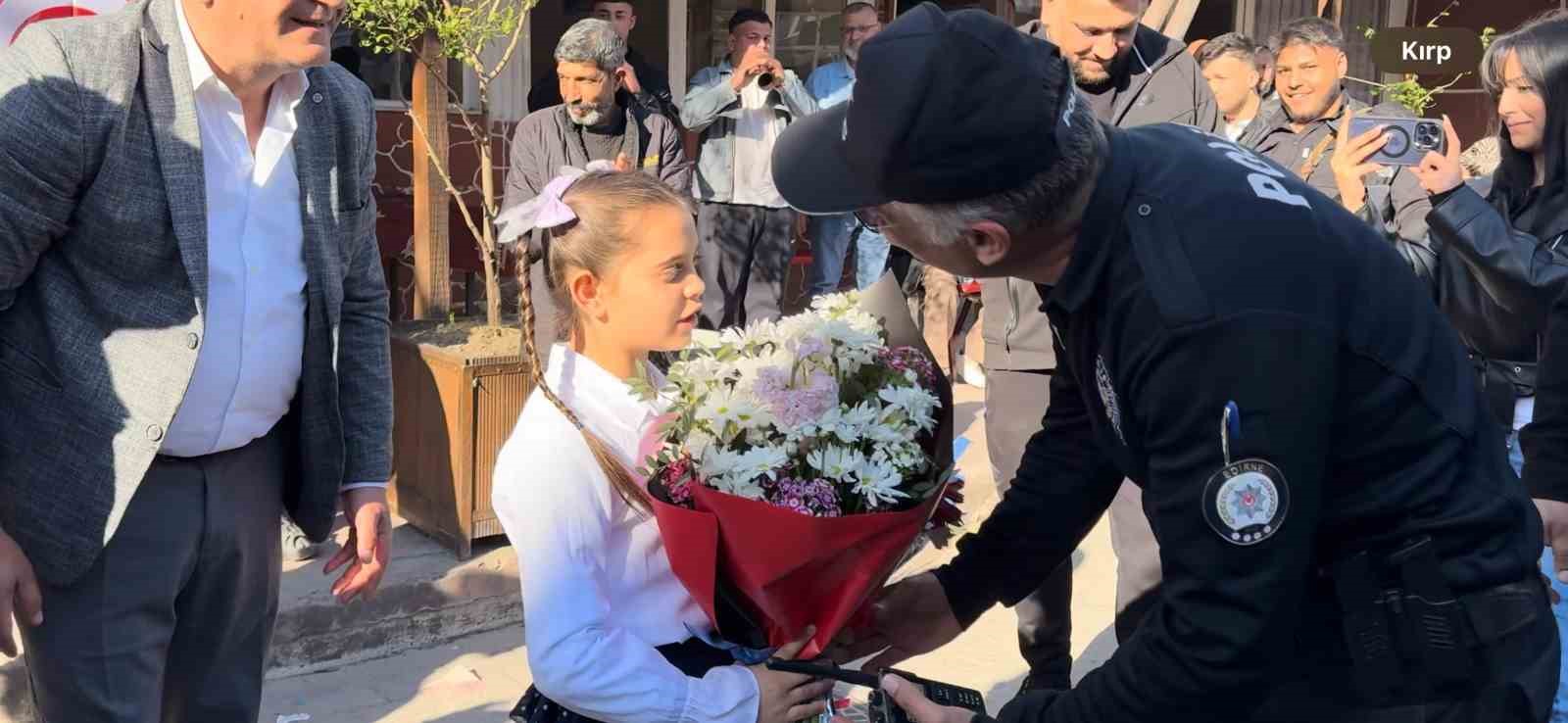 kavga ihbarina giden polislere surpriz karsilama 4 5aYJJMUa