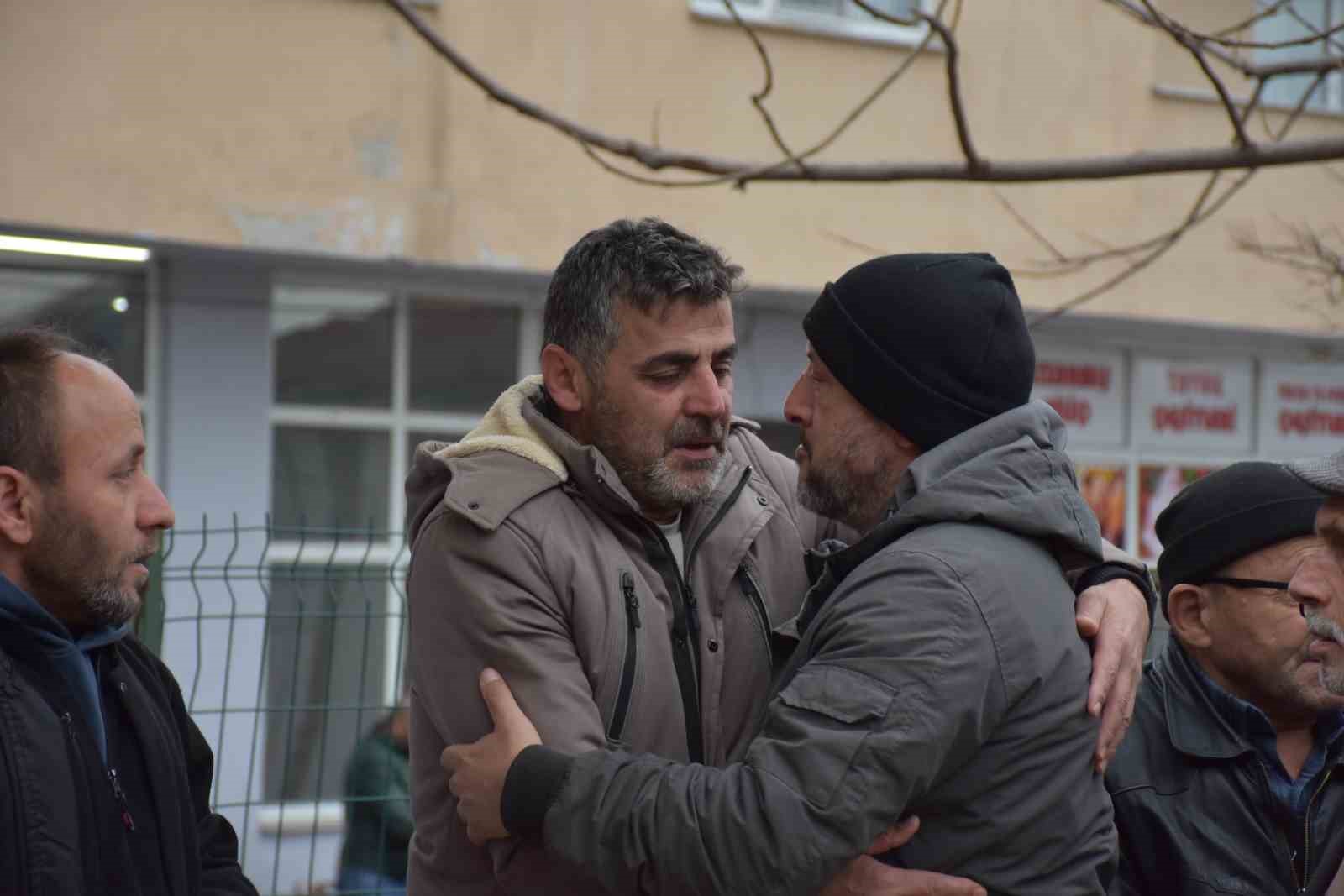 kavgada tufekle vurulan genc son yolculuguna ugurlandi 8 EucdRl4j