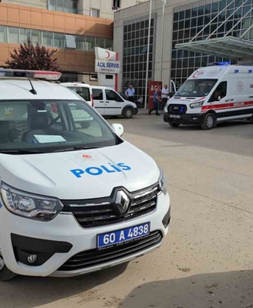 kavgayi-ayirmak-isteyen-amcasini-yanlislikla-vurarak-olumune-neden-oldu-yS6MtVAT.jpg