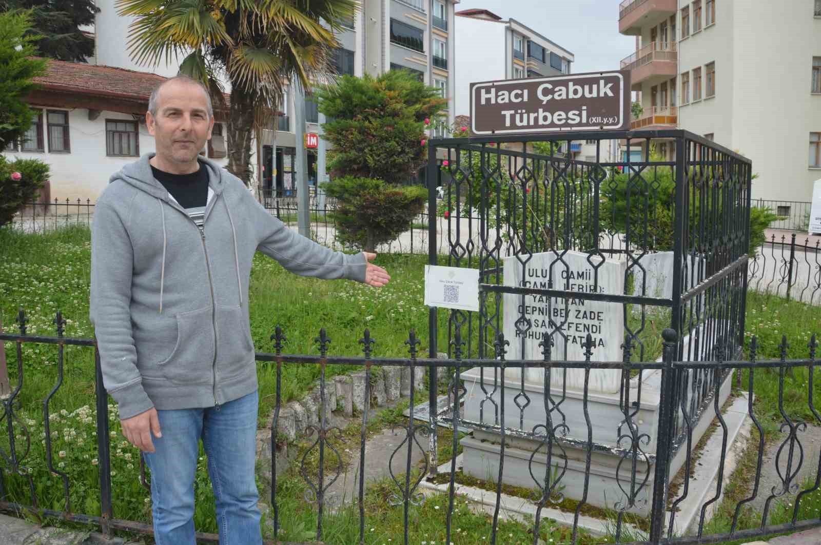 kavsak ortasinda kalan tarihi mezar icin ihya calismasi baslatildi 5 OkNqPYSd