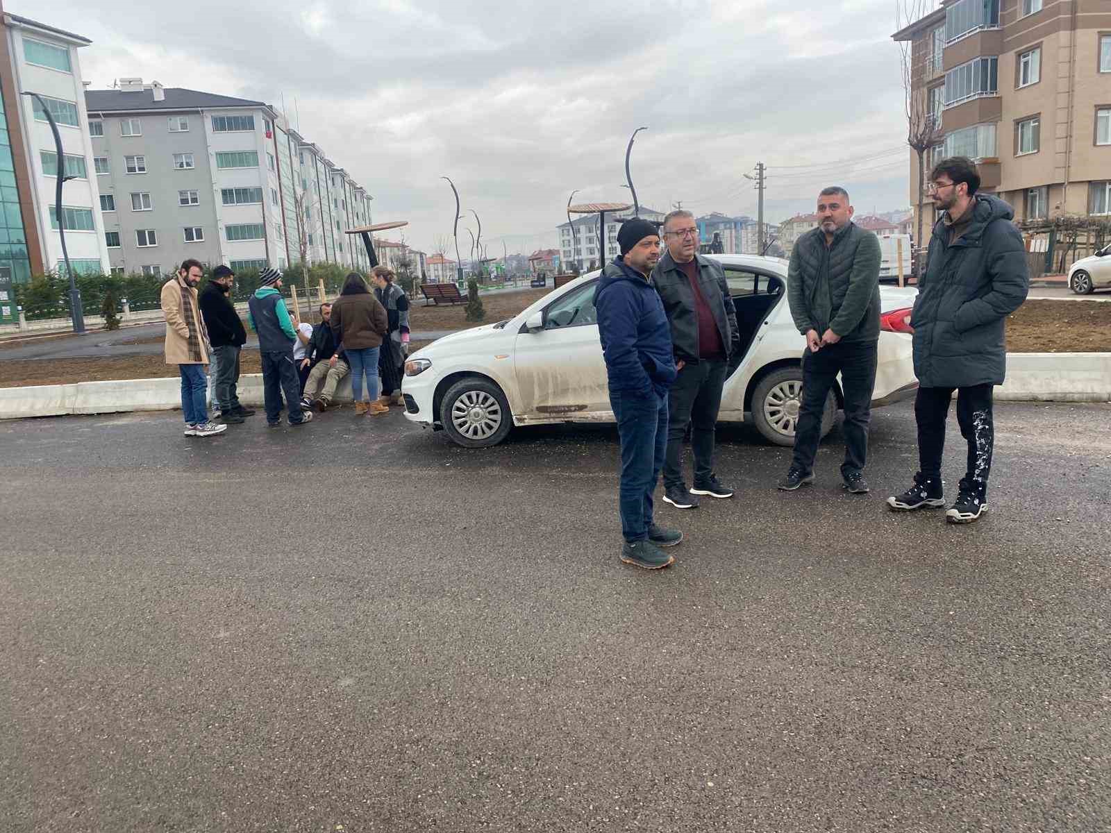 kavsakta 2 otomobil carpisti 1 yarali 2 7rHOWeHj
