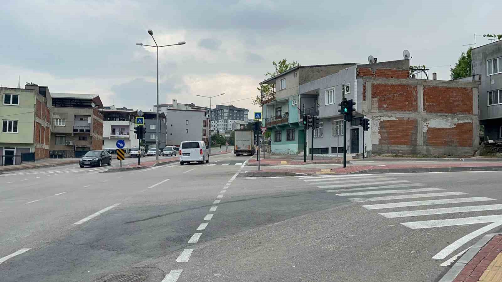 kavsakta kirmizi isik kazasi kamerada 3