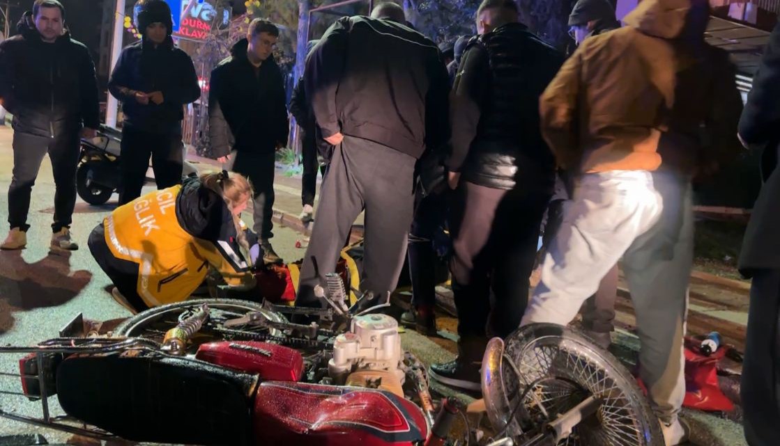 kavsakta motosiklet ile otomobil carpisti 2 yarali 3 bsvg2Dik